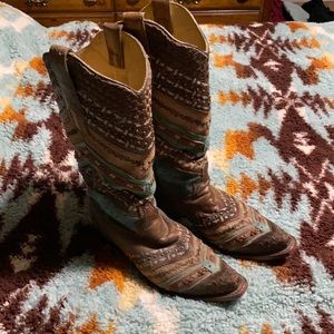 Western Corral boots beautiful design used worn a times. No longer needed